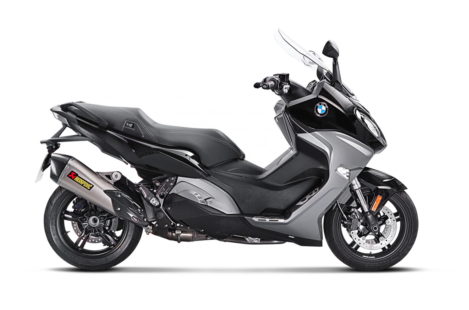 Скутер BMW C600 Sport с прямоточным выхлопом Acrapovic («Акрапович»)