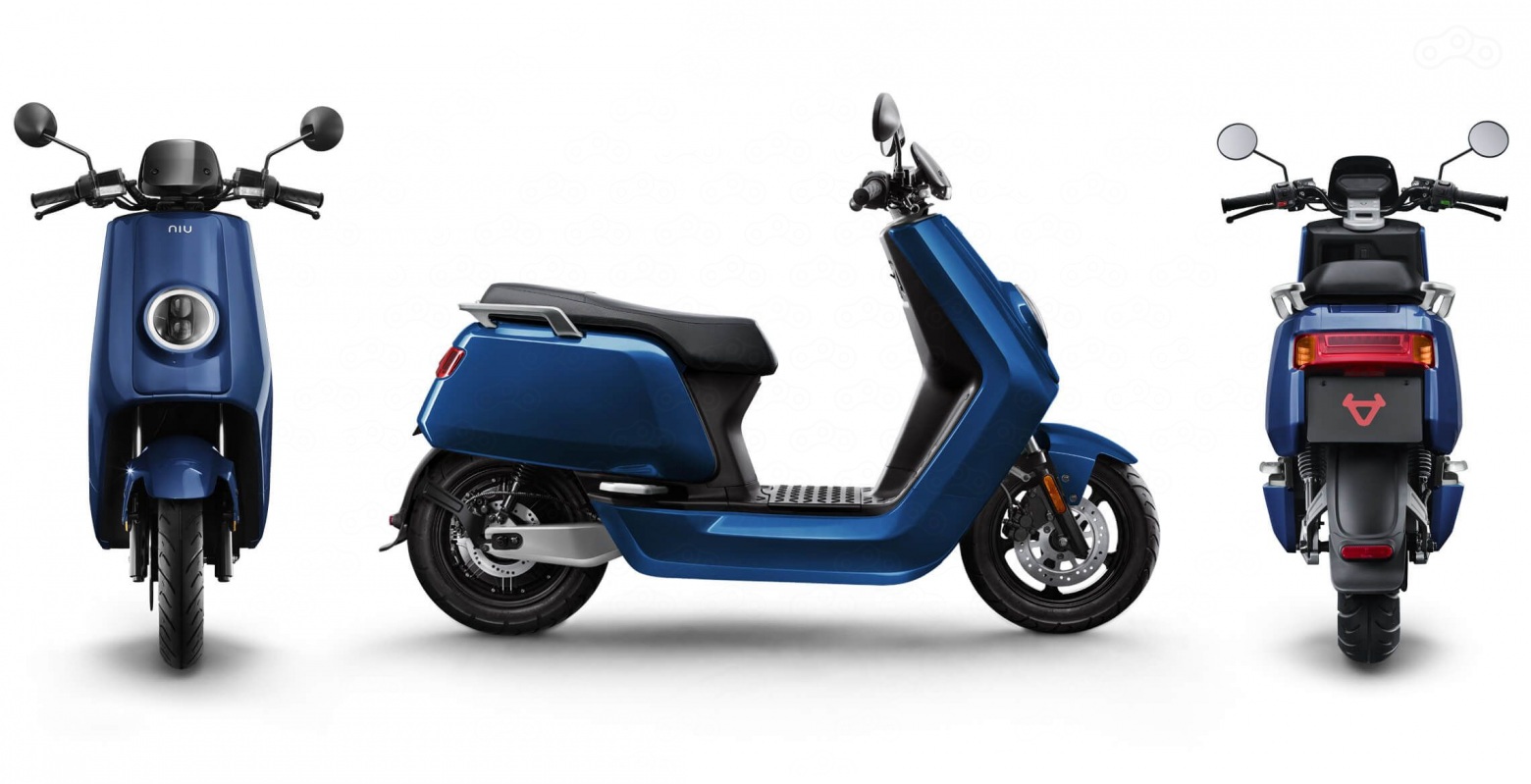 Покупателю доступны "привычные" для современного автомобилестроения цвета - вариации от черного к белому, красный для ярких личностей и синий для тех кто хочет не как все - но не красный