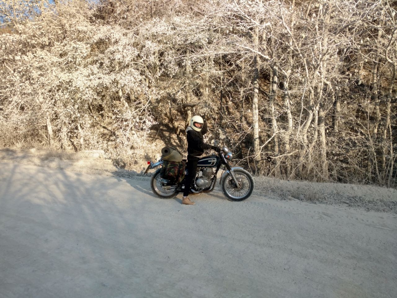 нашли почти сугробы)песка правда)