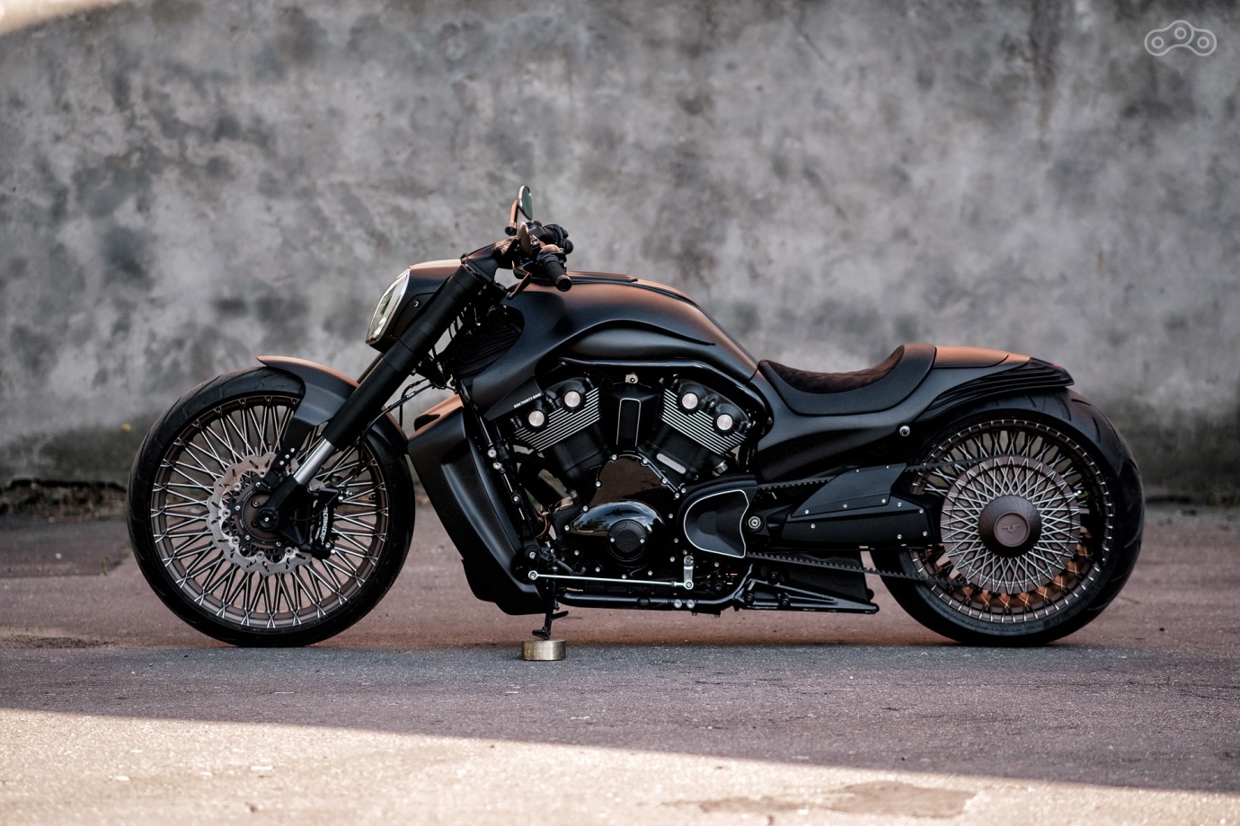 Custom на базе Harley-Davidson V-Rod от Box39