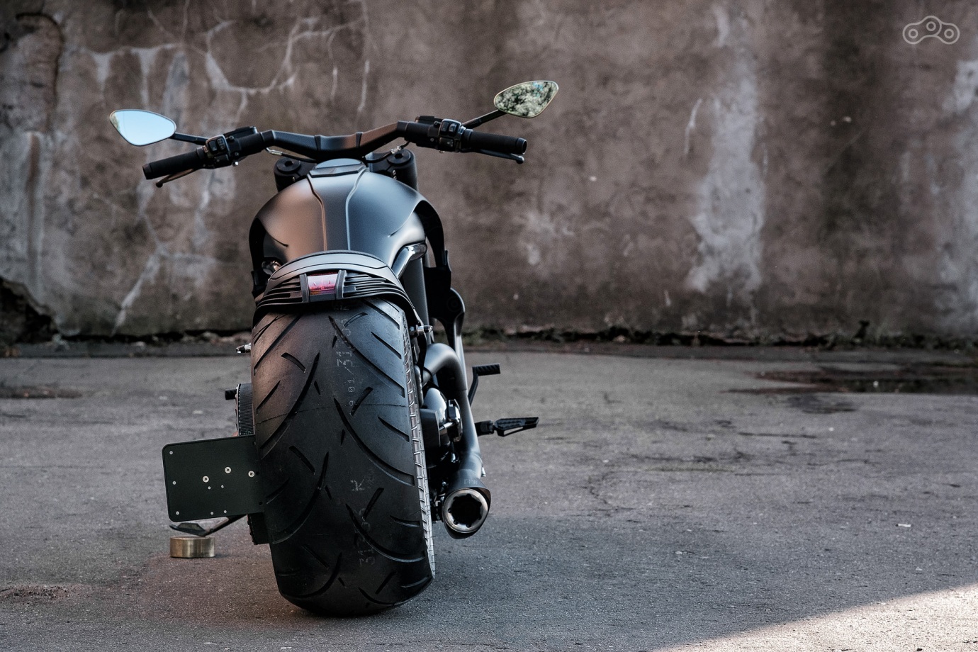 Custom на базе Harley-Davidson V-Rod от Box39