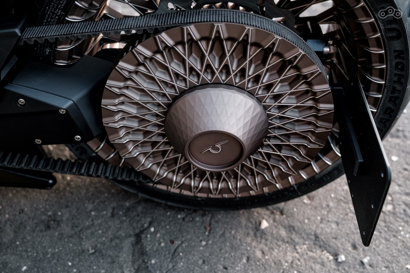 Custom на базе Harley-Davidson V-Rod от Box39