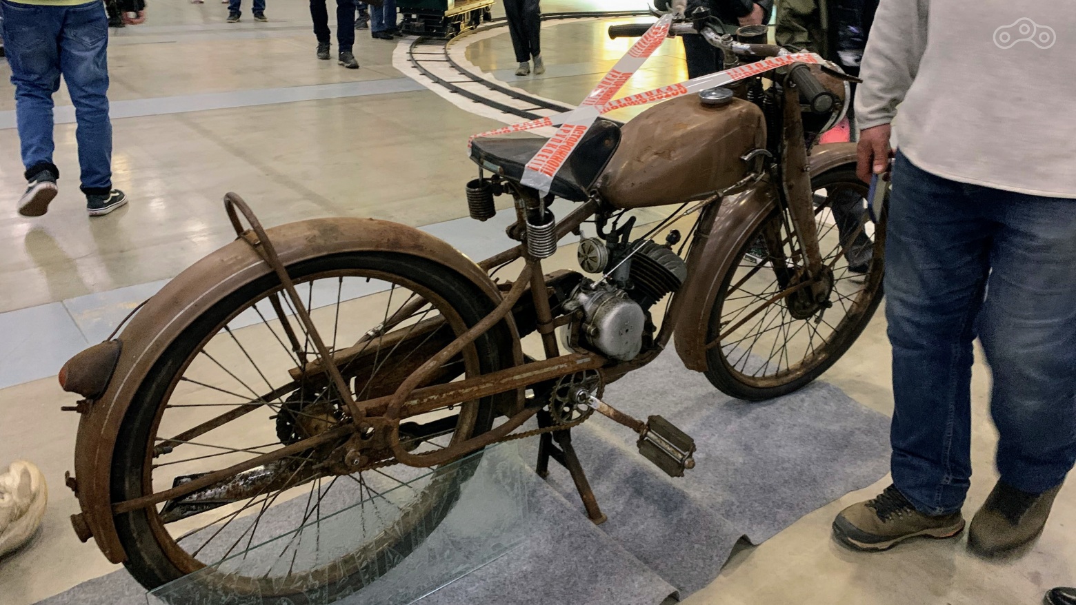 29. Один из первых гибридных мотоциклов ))