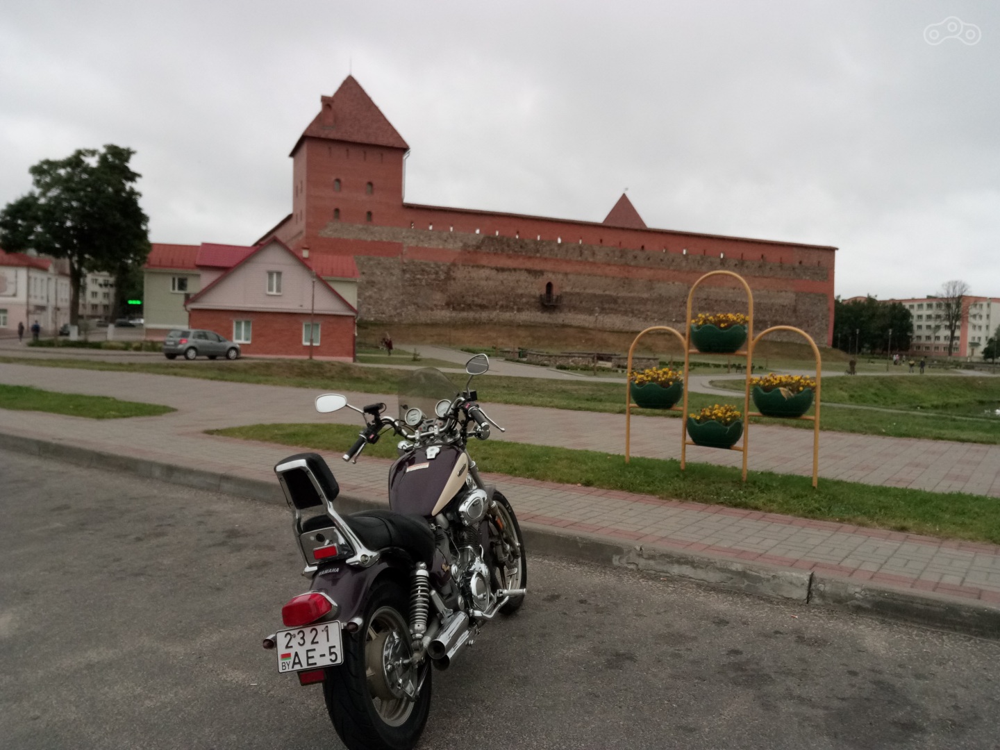 Лидский замок в одноименном городе. Лидское пиво, квас и прочие ништяки именно отсюда.