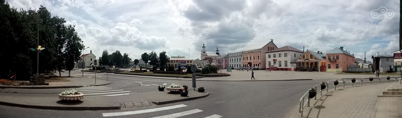 Панорама центральной площади Новогрудка