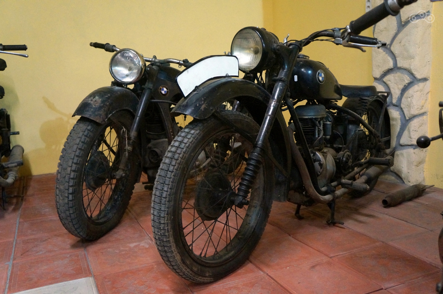 Прародитель современного G310R, 350-кубовый BMW R35