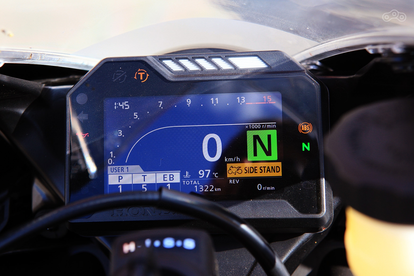 Жидкокристаллическая приборная панель