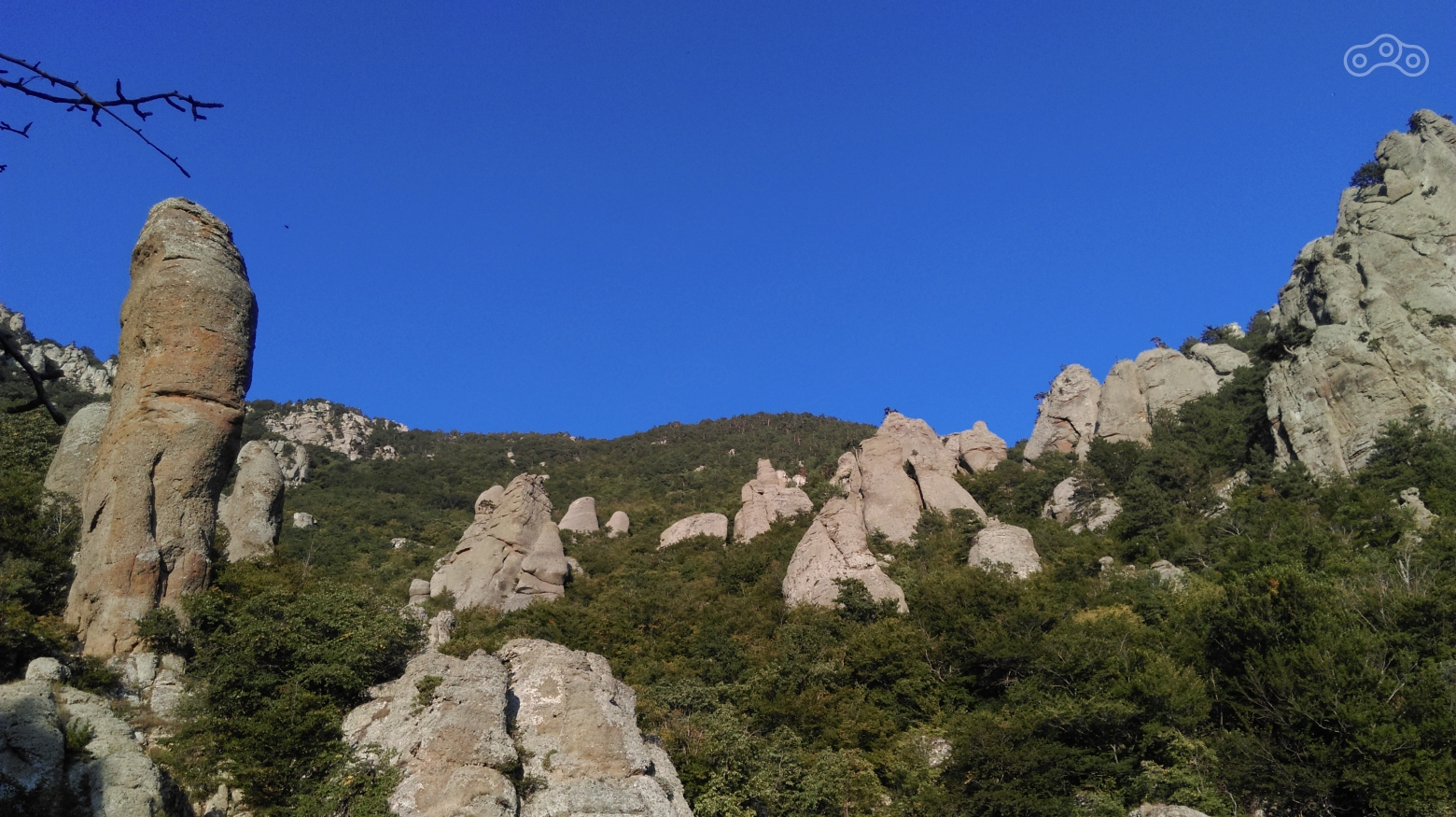 Дива, палец и другие фигуры