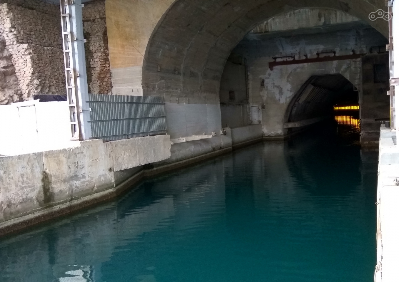 Вход в бывшую базу подводных лодок Черноморского Флота. Балаклава, Севастополь