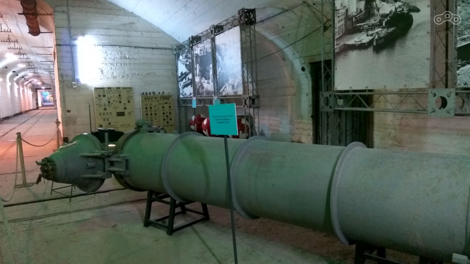 Один из многочисленных экспонатов музея "Подводных лодок". Балаклава, Севастополь