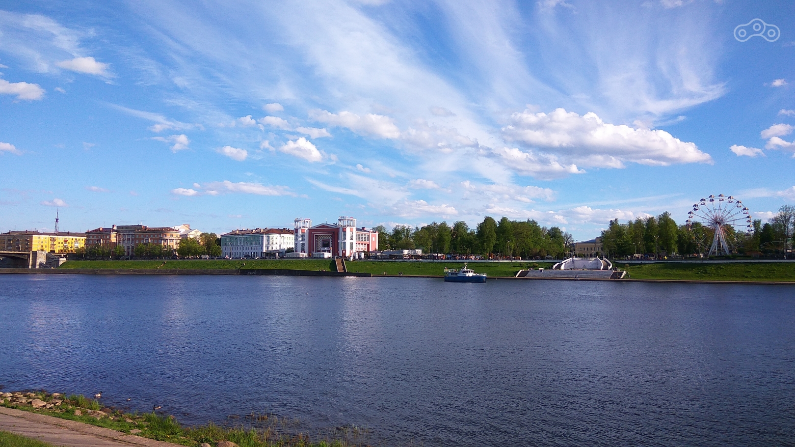 Вид на Волгу, горсад и кинотеатр "Звезда". Тверь