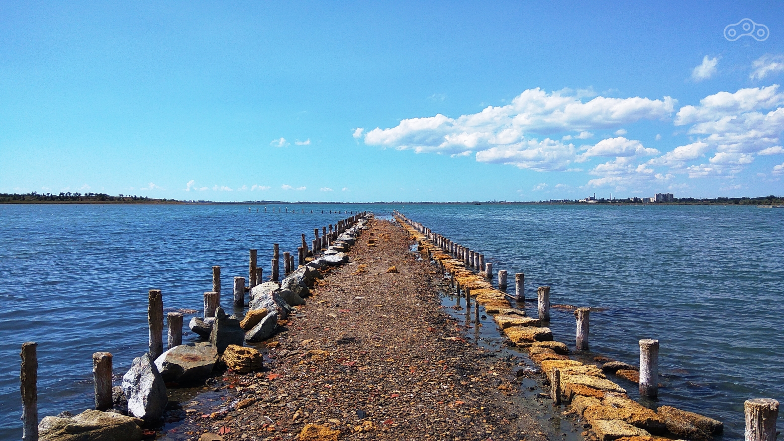 Грязе-солевое озеро. Саки, Крым
