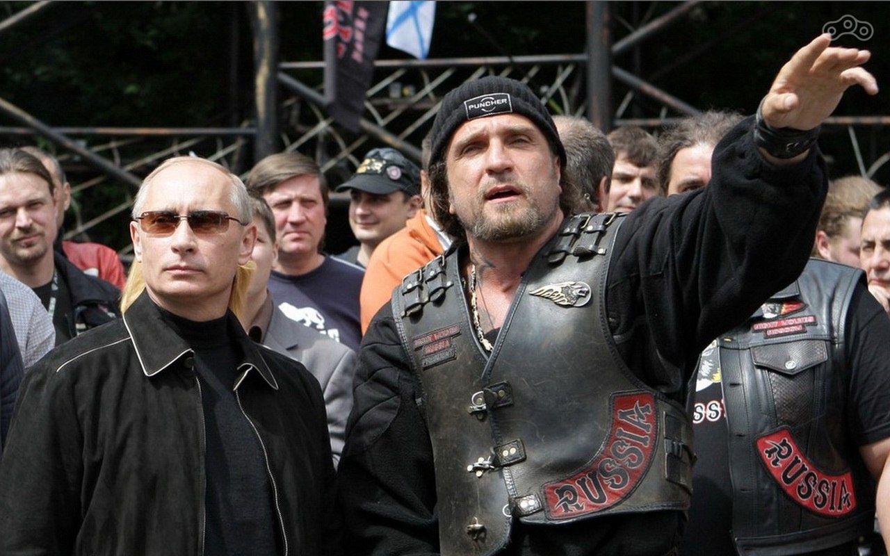 Президент России Владимир Путин и Александр Залдостанов