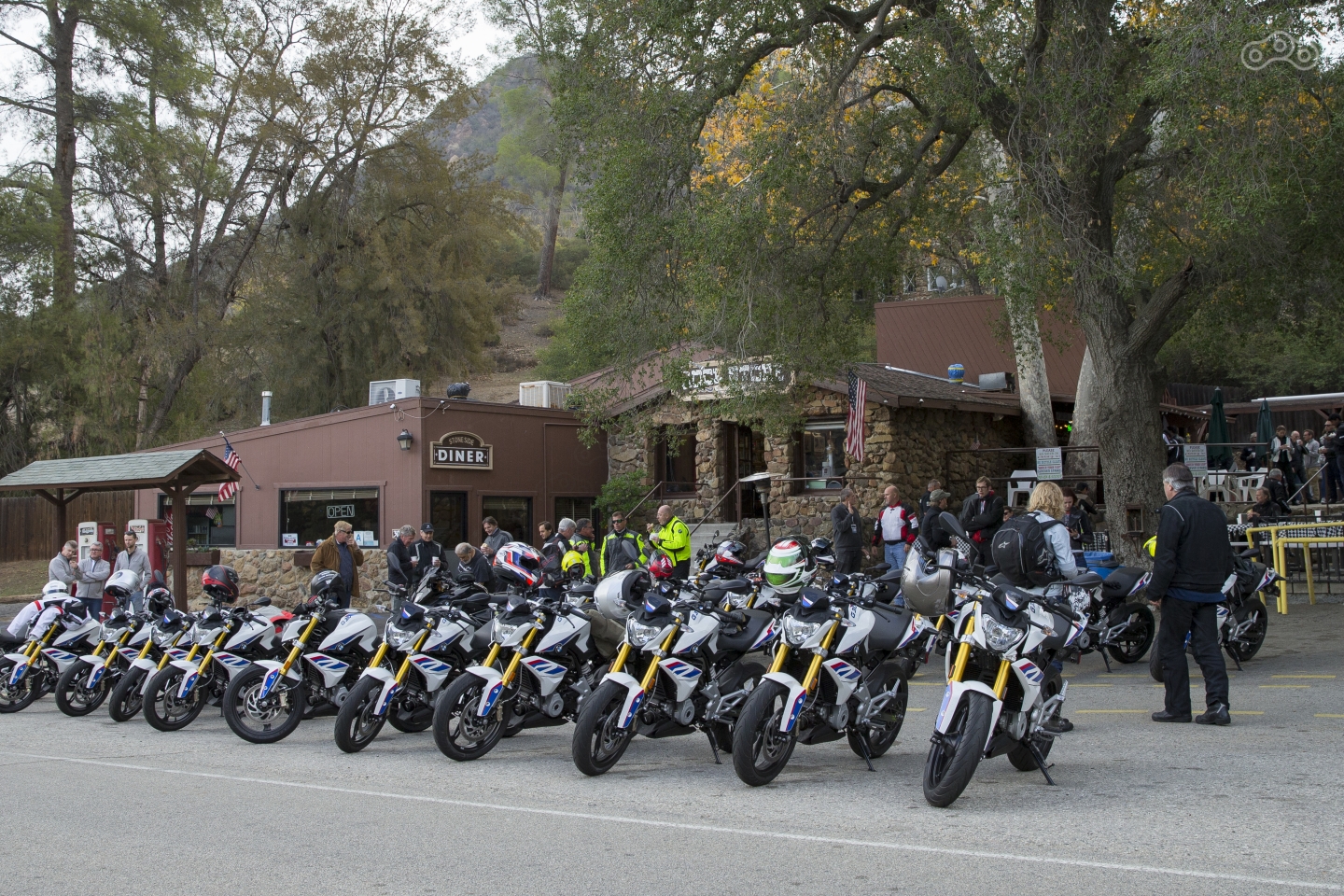 Солнечной Испании, в BMW предпочли пасмурные виды Калифорнии