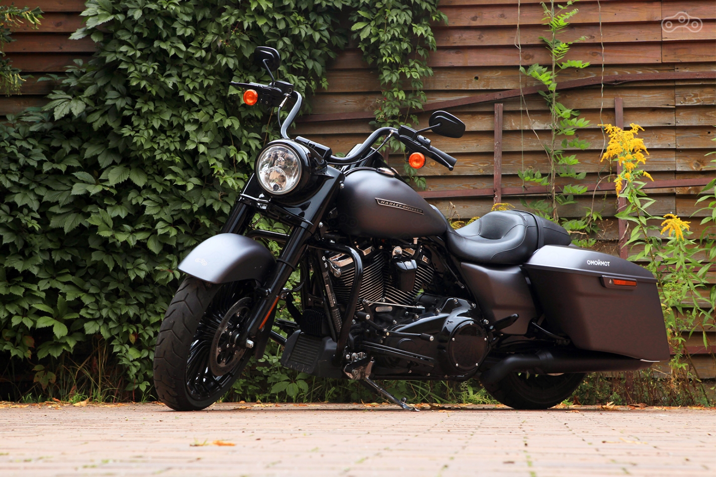 Для нового Road King Special в Милуоки подготовили фирменную матовую окраску