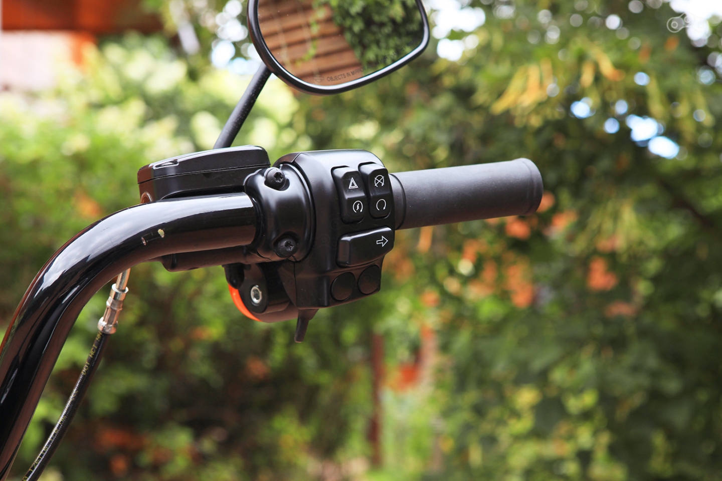 Пульты радуют фирменными харлеевскими усилиями на клавишах