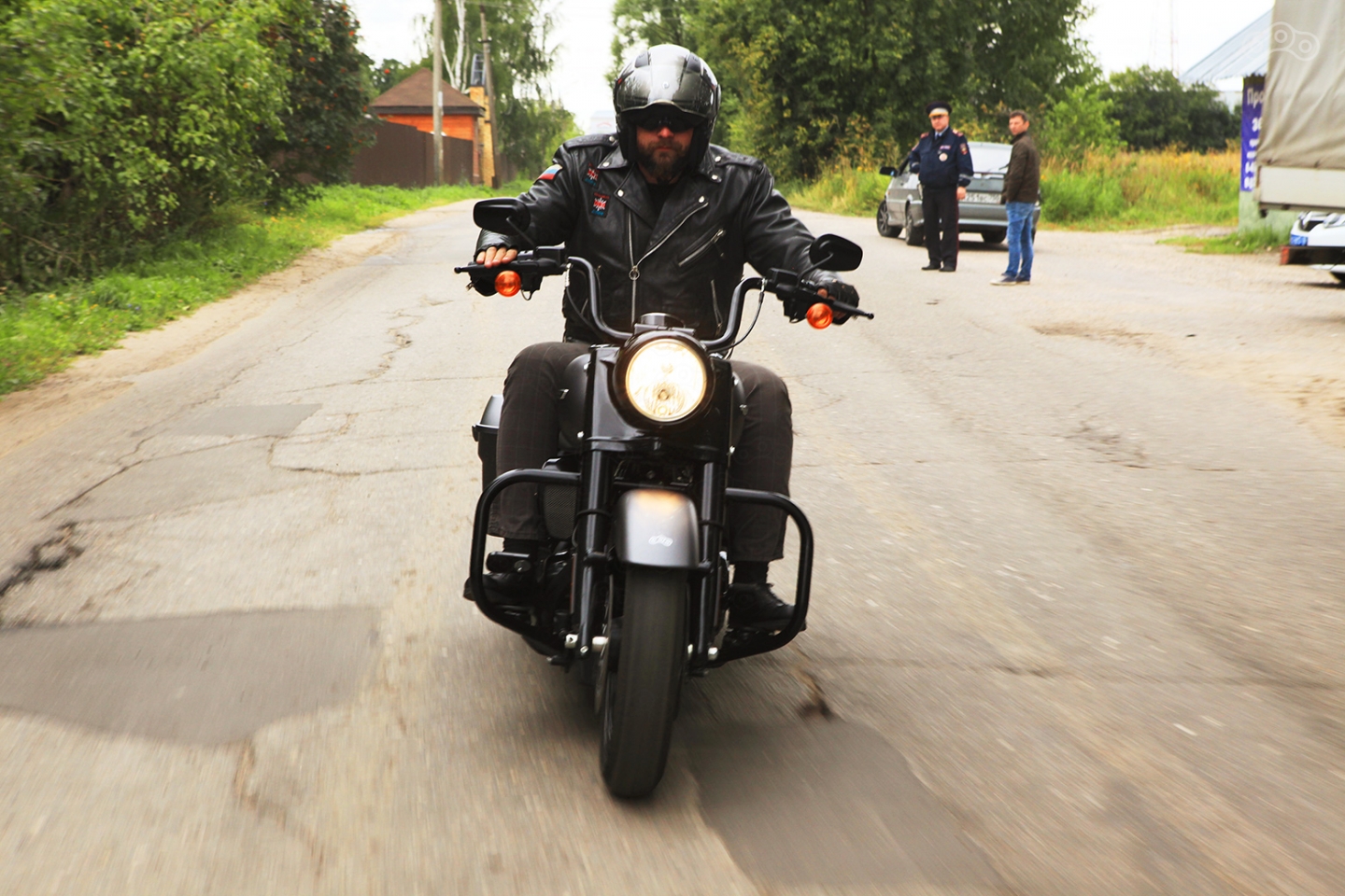 Road King впечатляет не только внешним видом но и ценником, стартующим от двух миллионов