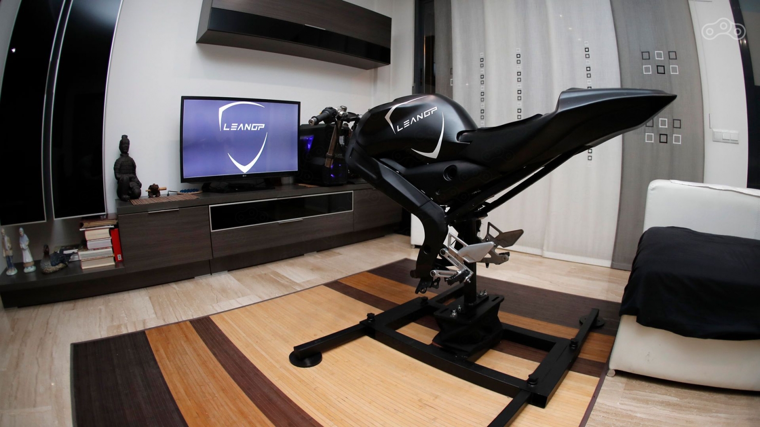 Габариты устройства: 1200х700х700 мм