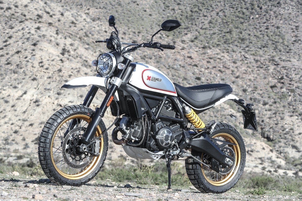 Ducati Scrambler Desert Sled, главный соперник Triumph Scrambler 1200, пока что оснащается 800-кубовой силовой установкой