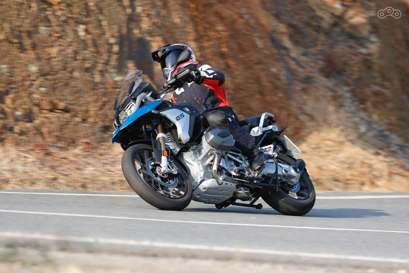 Цены и подробная техническая спецификация всех версий появится в ближайшее время 