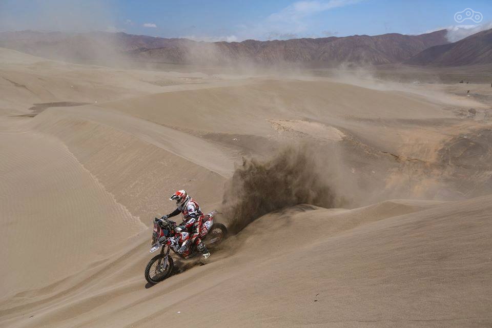 Дмитрий Агошков в дюнах