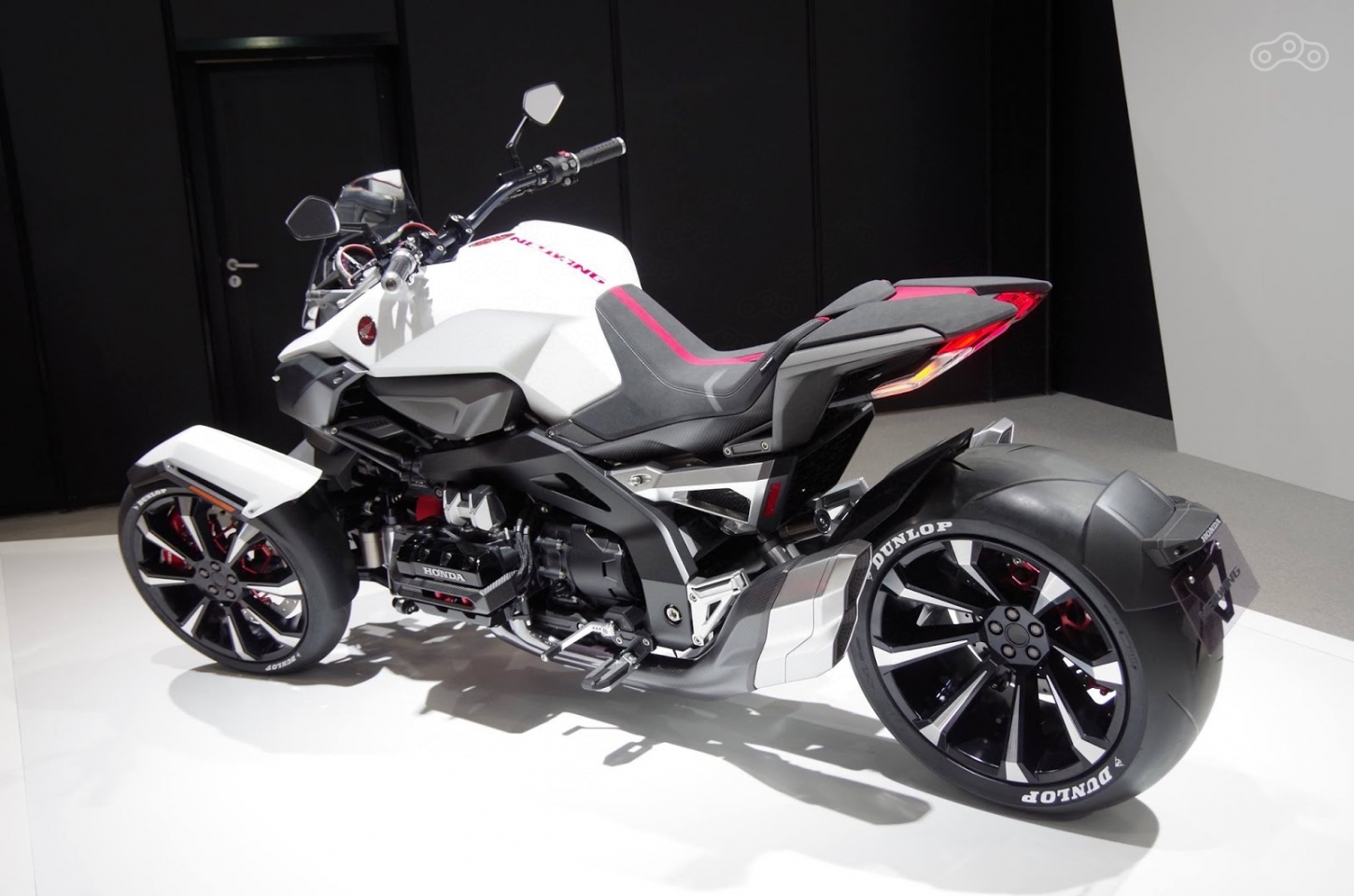 Honda Neowing 2018 заднее колесо rear view