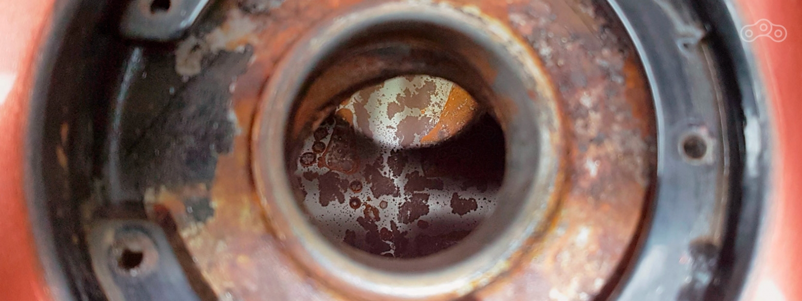 Ржавчина в бензобаке мотоцикла – трудности выбора б/у мота в обзоре Омоймот