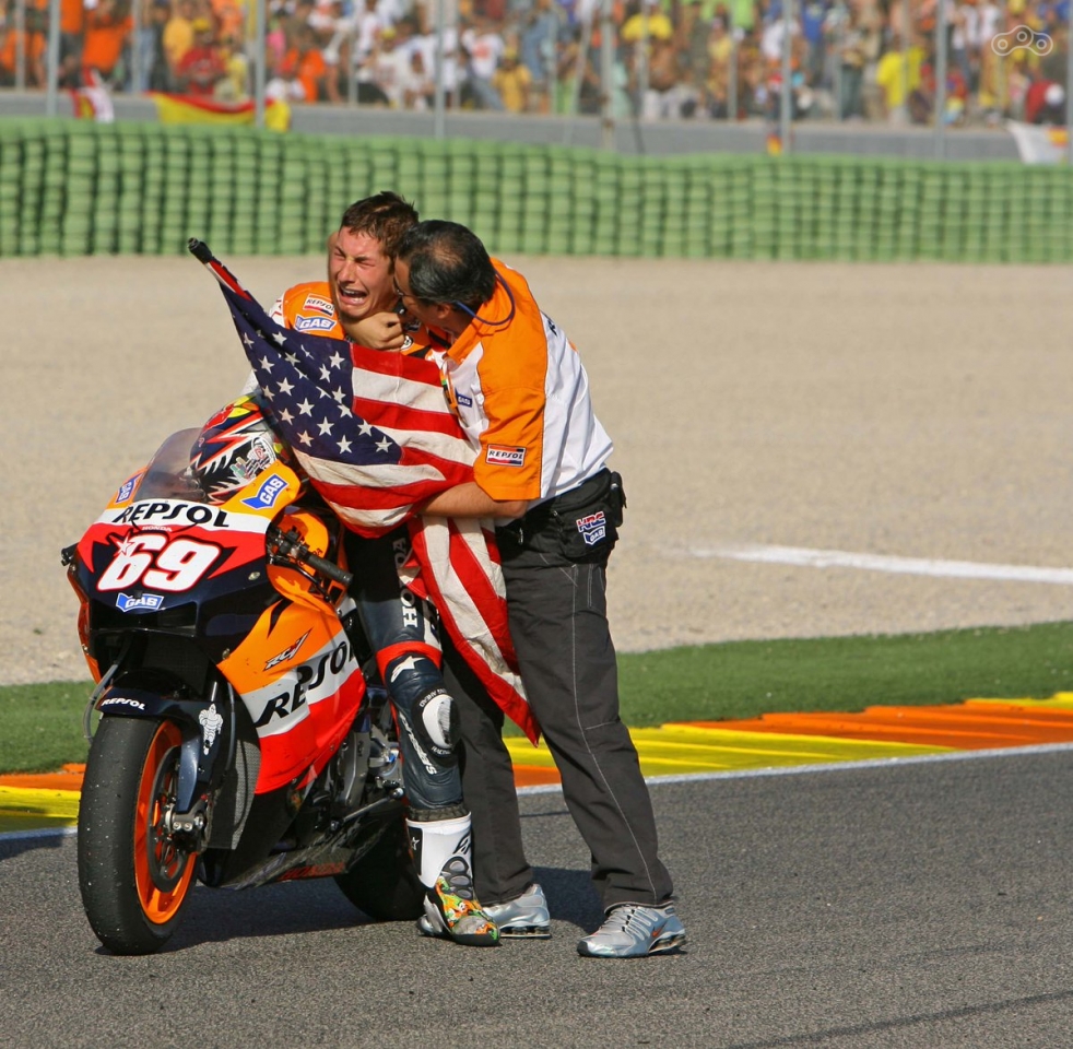В 2006 году Ники забрал у Росси первое место, став чемпионом мира в гонках MotoGp