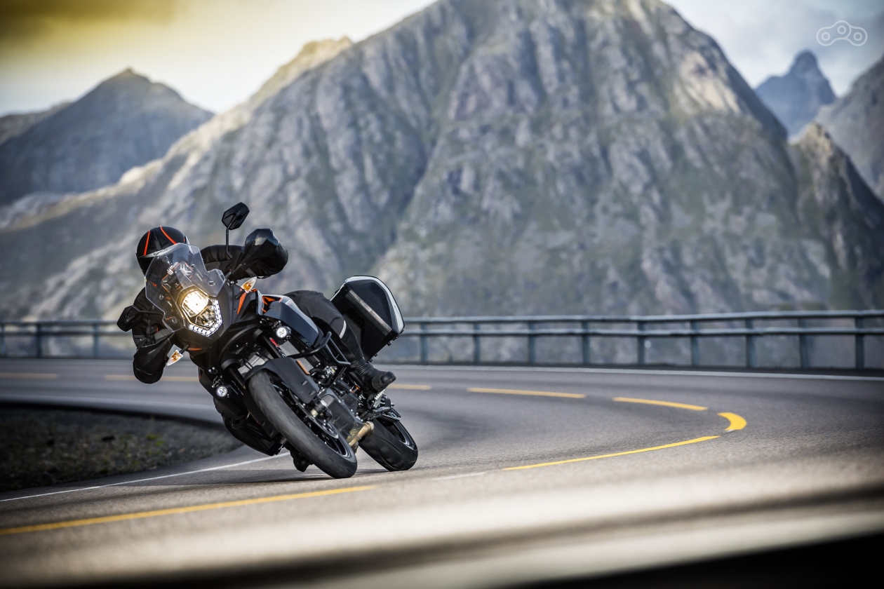 Новый мотоцикл KTM 1090 Adventure, представленный на Intermot 2016