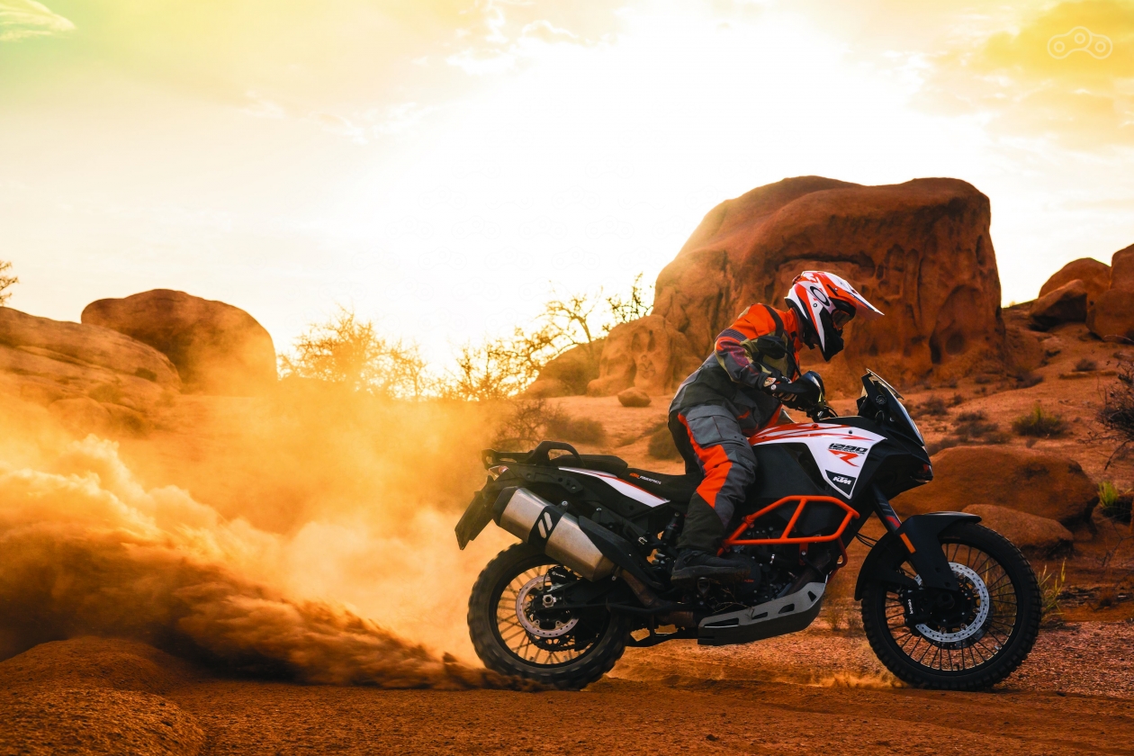 1290 Super Adventure R – самая внедорожная из линейки «больших» туристов от KTM
