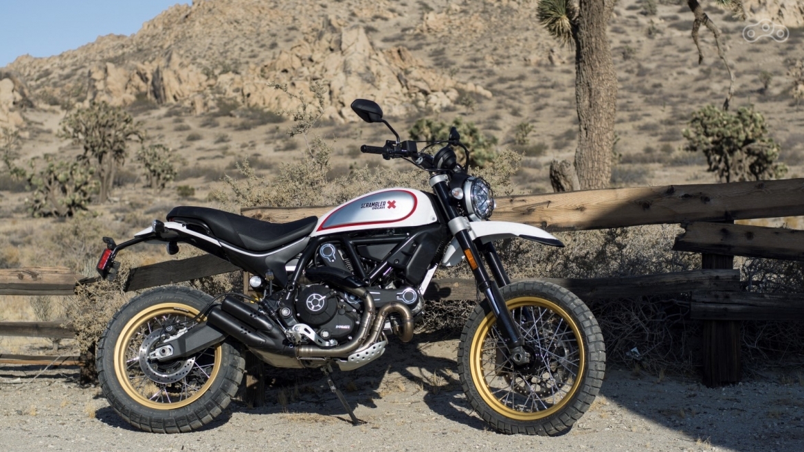 Двигатель ‒ уже знакомый L-твин объёмом 803 см3, выдающий 75 л.с. максимальной мощности и 68 Нм крутящего момента