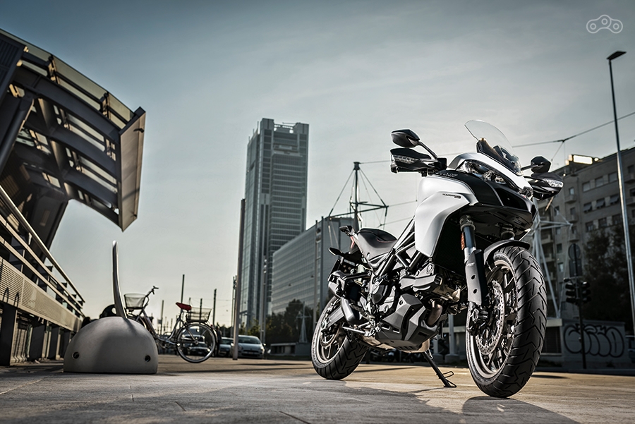 Размер переднего колеса Multistrada 950 – 19 дюймов, что обеспечивает более комфортное передвижение любому покрытию