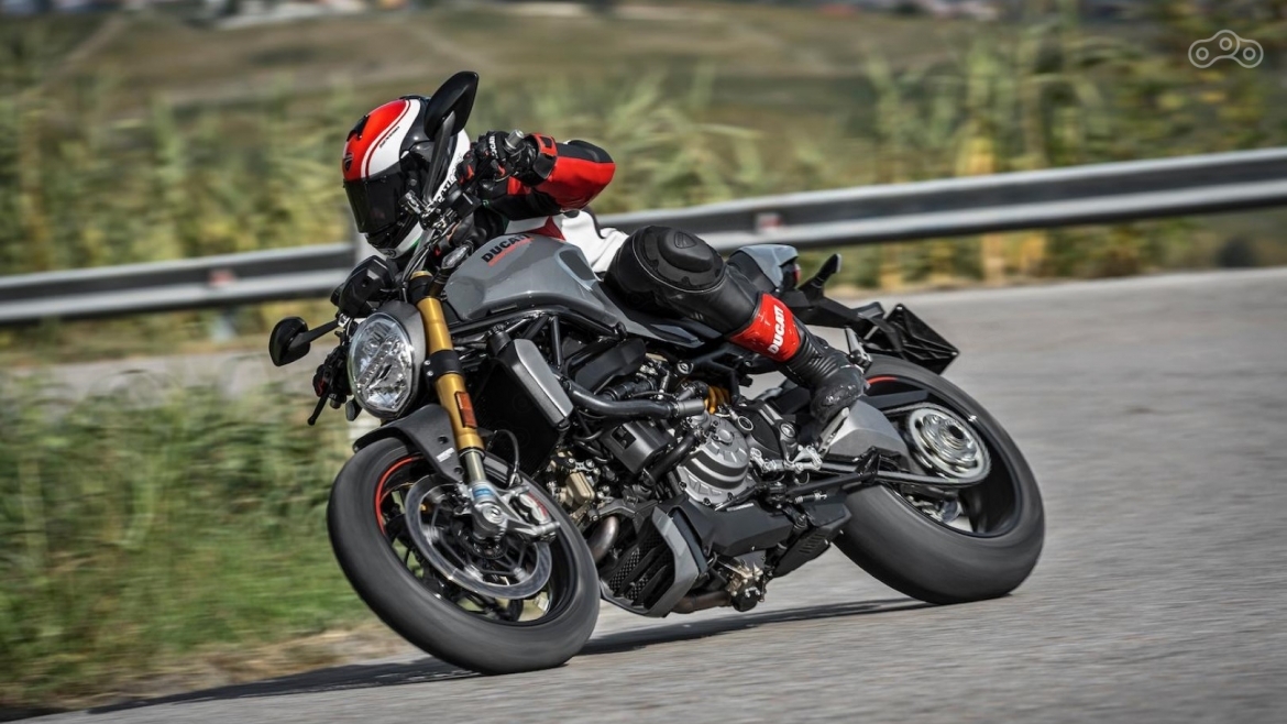 Новый мотоцикл Ducati Monster 1200 S
