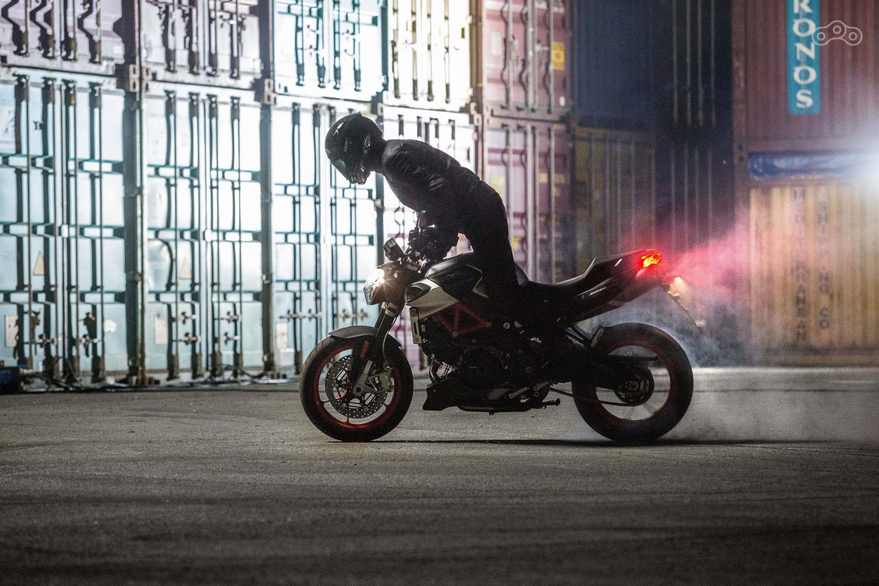 Aprilia Shiver 900 2017 года