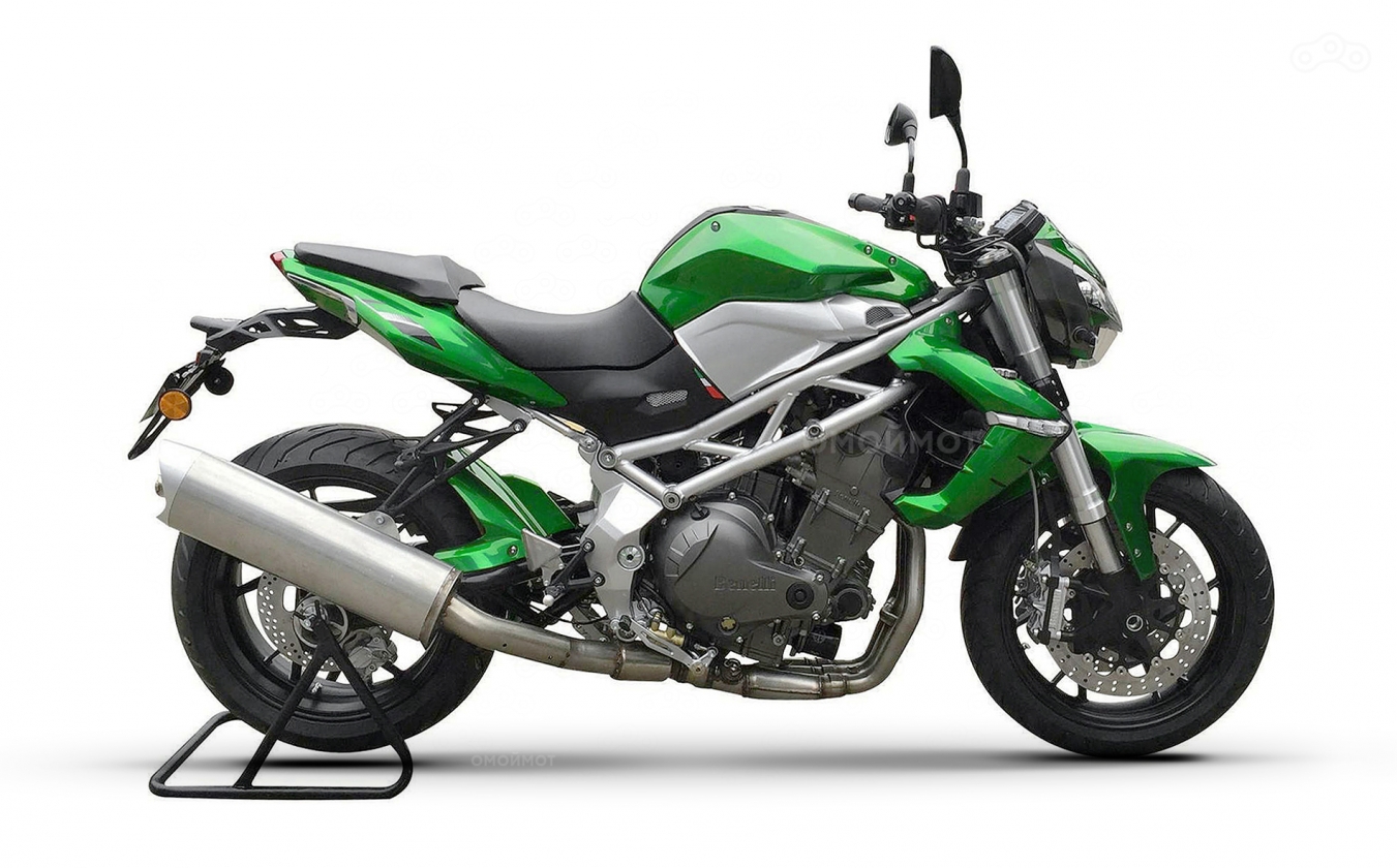 Согласно описанию, перед нами нейкид байк с двухцилиндровым двигателем объёмом 900 см3