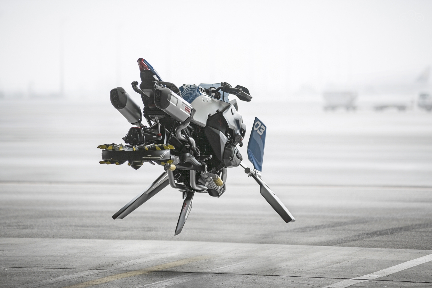 BMW R1200GS, созданный на базе «ховербайка» из Lego