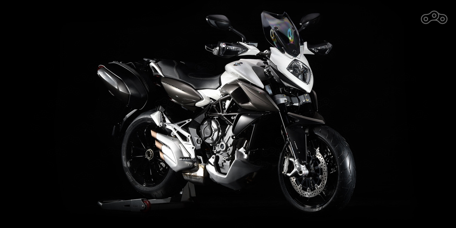 MV Agusta Stradale 800 – попытка расширить «ареал обитатания» нейкида Rivale