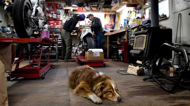 Процесс постройки мотоцикла-рекордсмена в самом обычном гараже