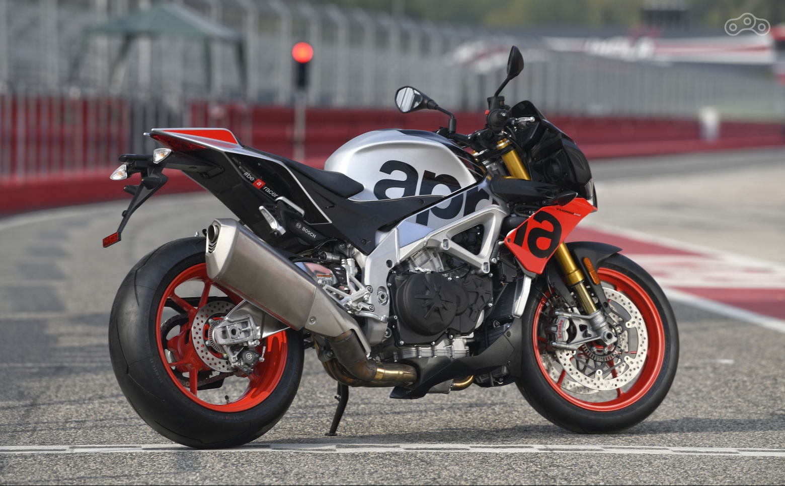 Aprilia Tuono V4 1100 Factory 2019