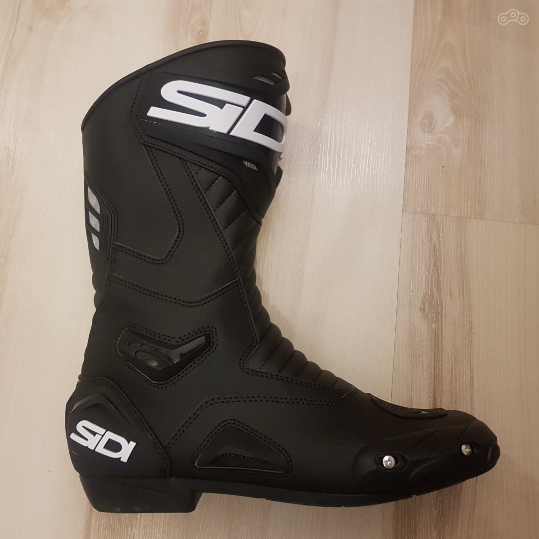 Sidi Performer. Самые нищебро.. начального уровня околоспортивные сапоги. С защитой лучше, чем у берцев и крутыми слайдерами.