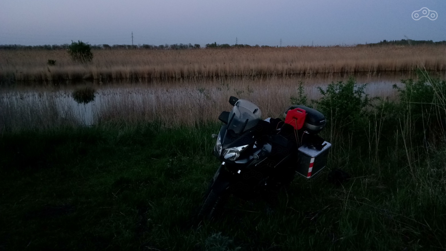 Дикая полянка на берегу речки Эльбузд.