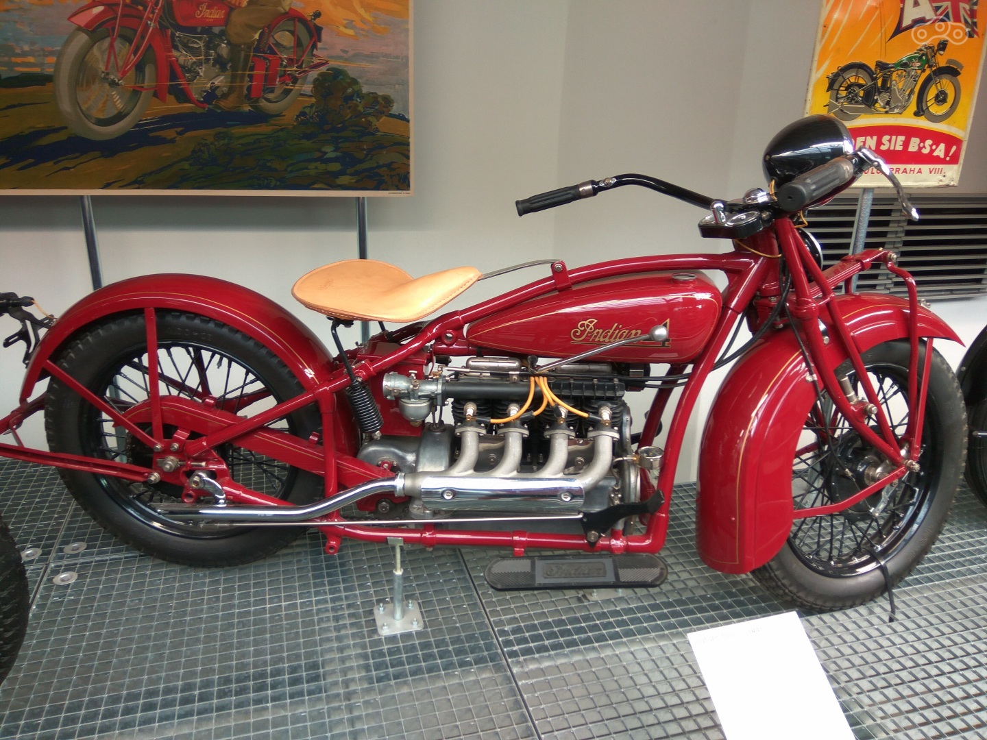 Indian Four 1931 (1,26 литра, 30л.с. максималка 121км/ч, вес 175)
