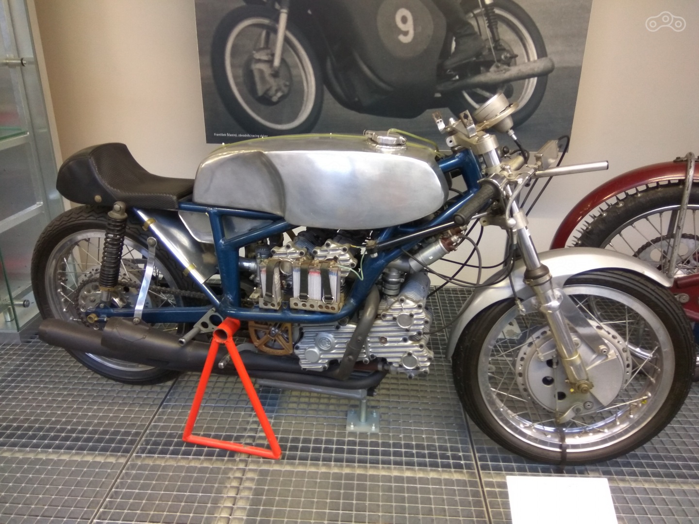 CZ 420-860 1972 (0,42 литра, 73л.с. макс. 260км/ч, вес 142)