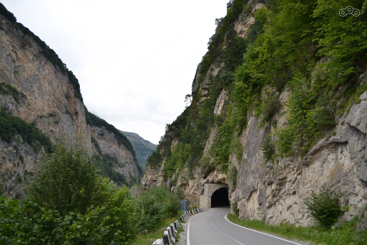 тоннели и ущелья