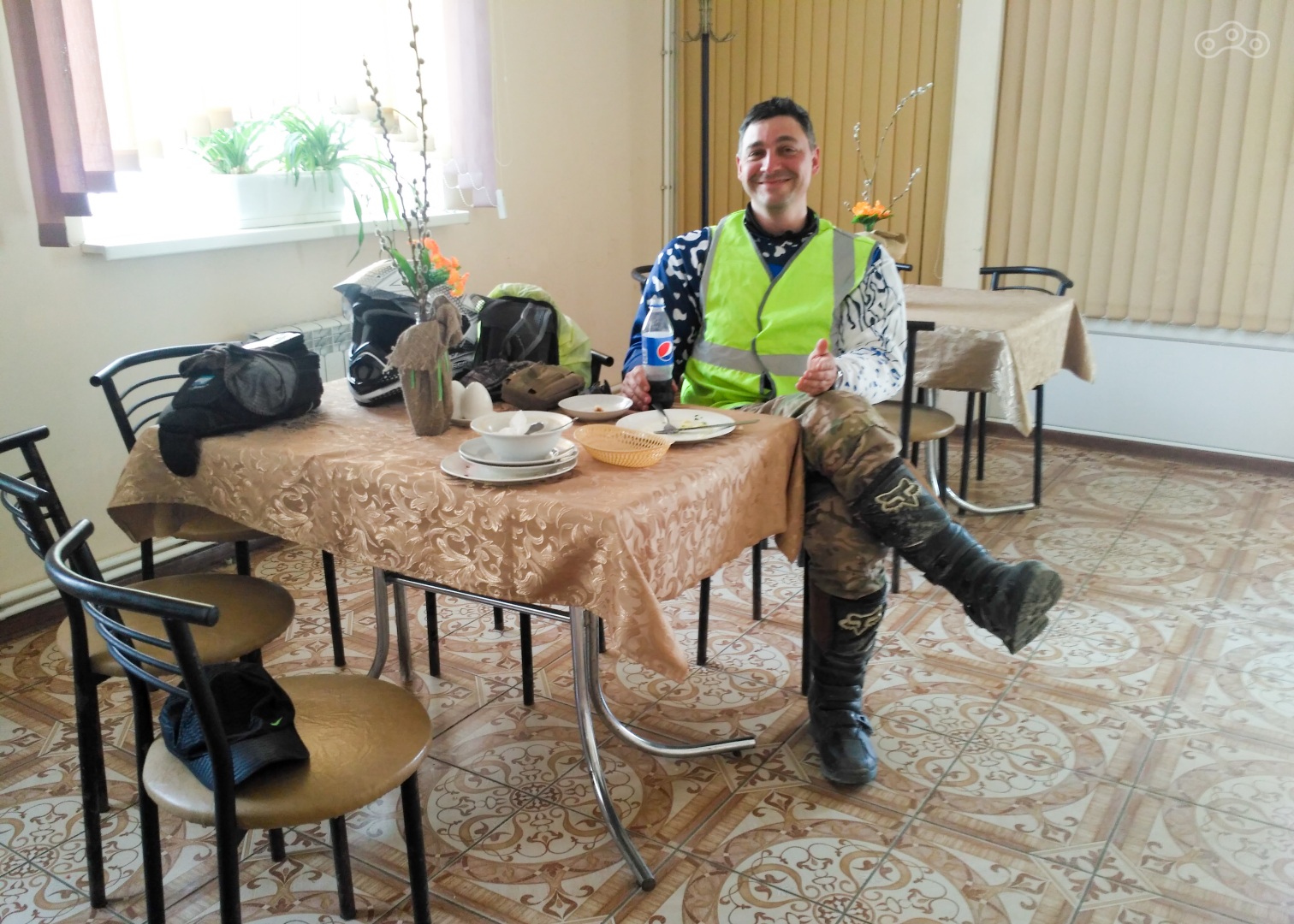 что надо человеку для счастья: борщ, пюре, котлета